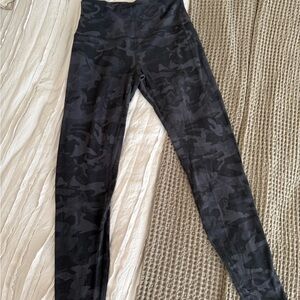 Lululemon Athletica Camo-Black Leggings with High-Rise Waistband Align Leggings